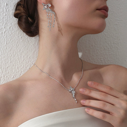MUSELF Shooting Star Necklace Luxury-Inspired Brass Necklace with a Sweet and Versatile Design